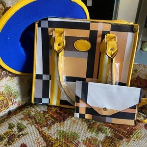 Pretty pocketbook with matching hat